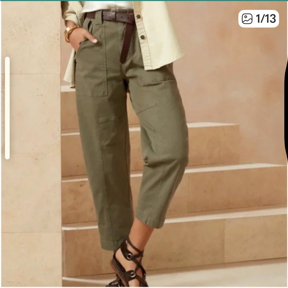 Banana Republic Sage Green Cropped Pants